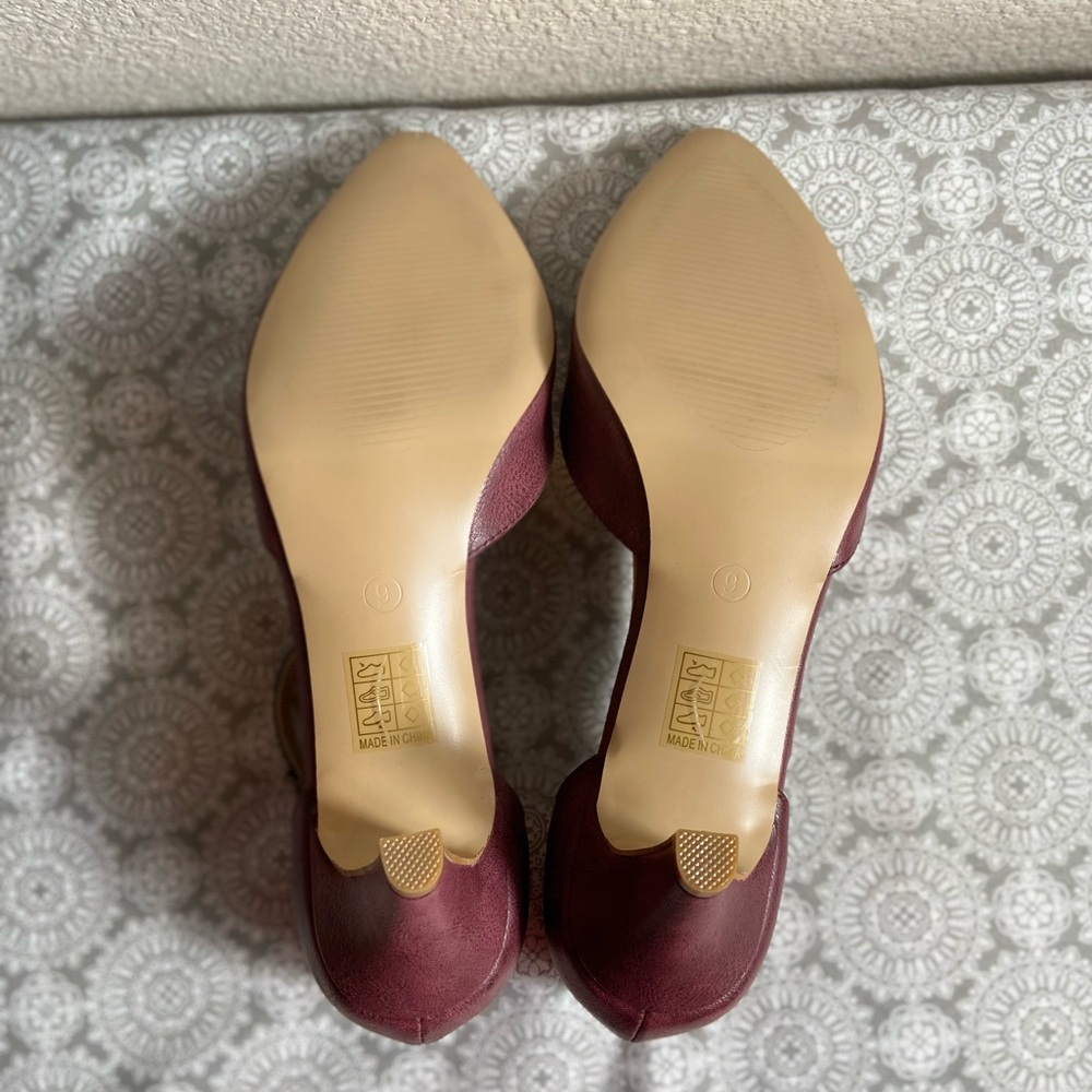 Journee Collection~Chic~Bette~Faux Leather~Almond Toe~Pump~Buckle Closure~Size 9 - Picture 12 of 14